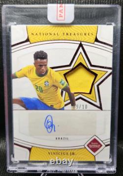 2022 National Treasures World Cup Star Swatch Autograph /10 Vinicius Jr