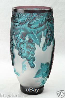 Cameo Vase Concord Peacock Cranberry Green Crystal (CC10046) Chris Carpenter