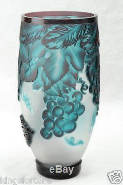 Cameo Vase Concord Peacock Cranberry Green Crystal (CC10046) Chris Carpenter