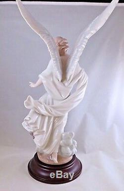 LLADRO GUARDIAN ANGEL 01006352. SIGNED. LIMITED EDITION. WithBASE. MINT