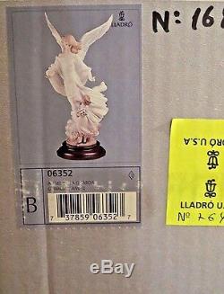 LLADRO GUARDIAN ANGEL 01006352. SIGNED. LIMITED EDITION. WithBASE. MINT