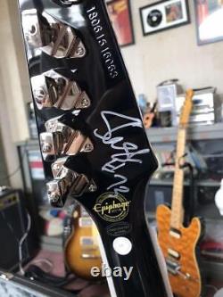 Limited edition of 100 pieces worldwide Epiphone Slash firebird autographed 73