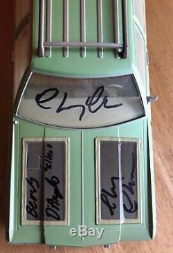 VACATION 1979 WAGON FAMILY TRUCKSTER Autograph Chevy Chase, D'Angelo, Hall